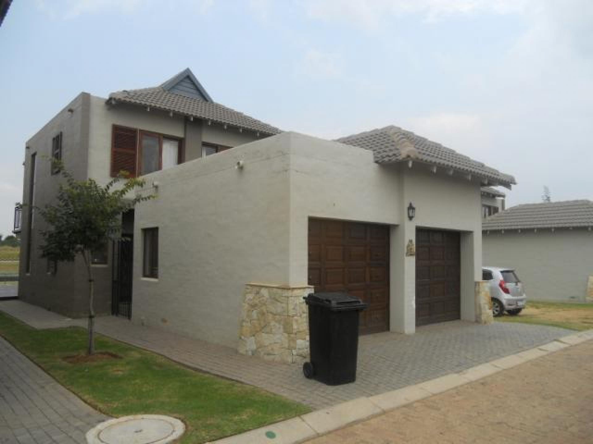 Front View of property in Hartbeespoort