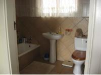 Bathroom 1 - 5 square meters of property in Uvongo
