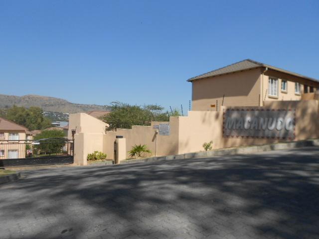 2 Bedroom Simplex for Sale For Sale in Wilgeheuwel  - Private Sale - MR087974