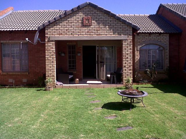 2 Bedroom House for Sale For Sale in Equestria - Private Sale - MR088121