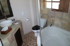 Bathroom 2 - 3 square meters of property in Kleinmond