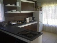 Kitchen of property in Boltonia