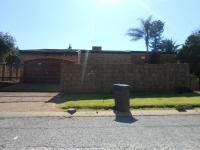 3 Bedroom 2 Bathroom House for Sale for sale in Roodekrans