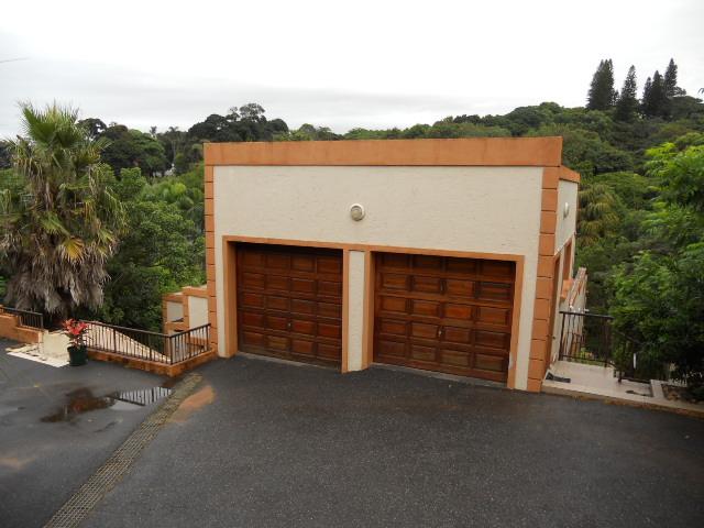 4 Bedroom House for Sale For Sale in Umtentweni - Home Sell - MR088547