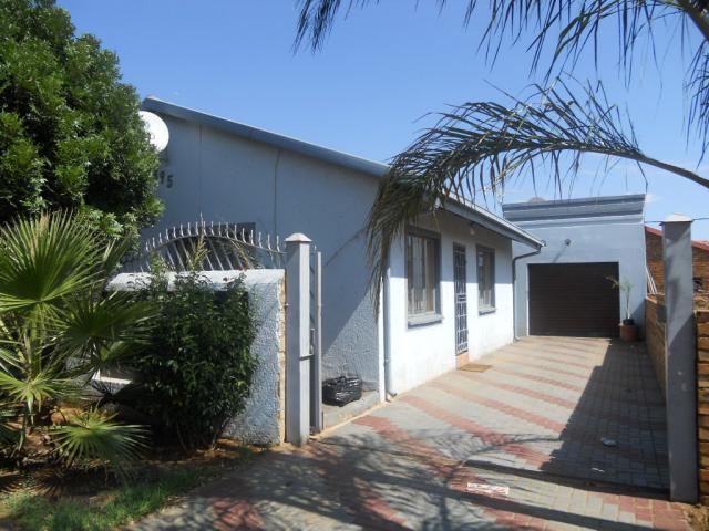 3 Bedroom House for Sale For Sale in Mamelodi - Home Sell - MR088575