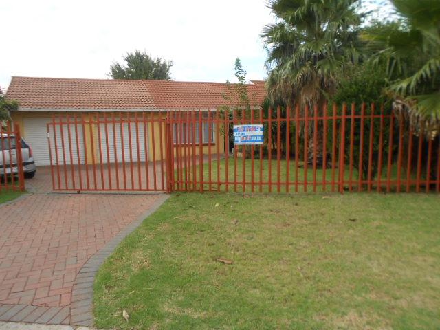 3 Bedroom House for Sale For Sale in Brakpan - Private Sale - MR088642