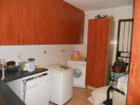 Kitchen - 33 square meters of property in Glenmarais (Glen Marais)