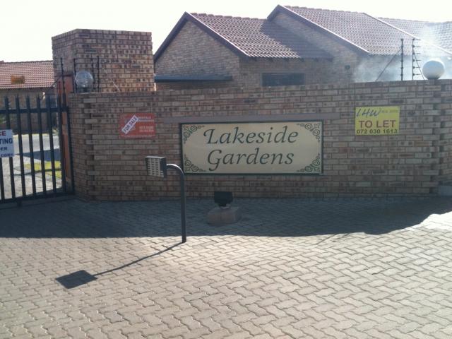 2 Bedroom Sectional Title for Sale For Sale in Riversdale - Home Sell - MR088815