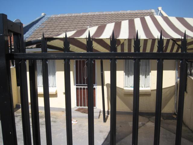 2 Bedroom House for Sale For Sale in Nelspruit Central - Home Sell - MR088887