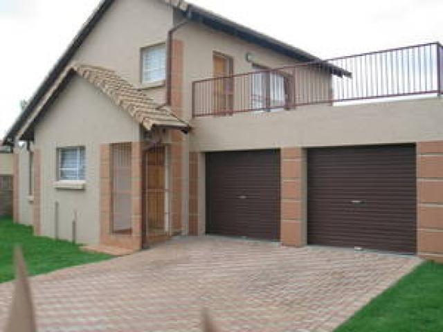 5 Bedroom House for Sale For Sale in Kempton Park - Private Sale - MR088944