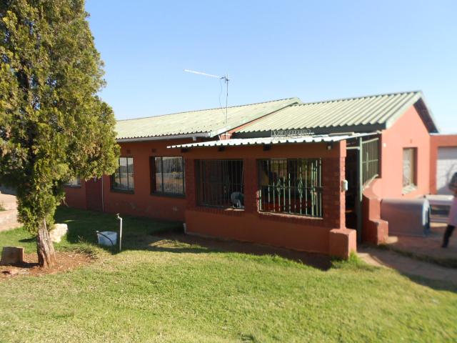 3 Bedroom House for Sale For Sale in Claremont - JHB - Home Sell - MR088998