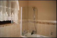 Main Bathroom - 5 square meters of property in Port Edward