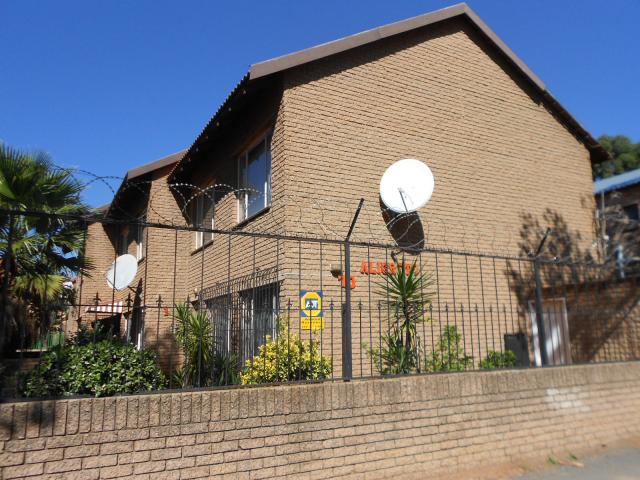 3 Bedroom Sectional Title for Sale For Sale in Turffontein - Private Sale - MR089161