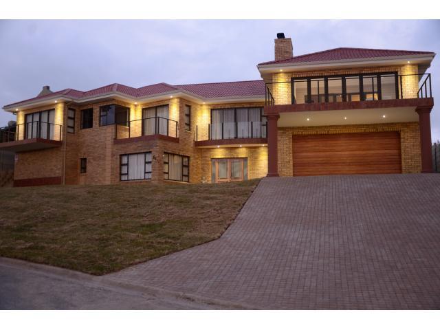 4 Bedroom House for Sale For Sale in Klein-Brakrivier - Private Sale - MR089492