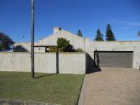 3 Bedroom 2 Bathroom Duet for Sale for sale in Mossel Bay