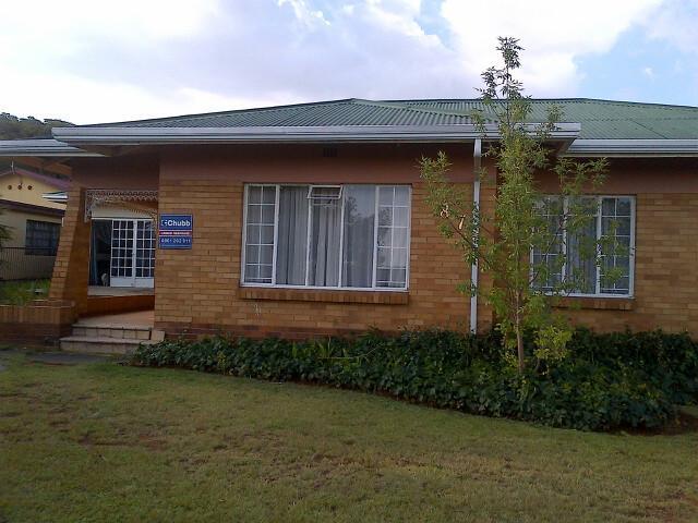 3 Bedroom House for Sale For Sale in Roodepoort West - Home Sell - MR089728