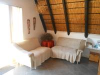 Lounges - 15 square meters of property in Buffelspoort