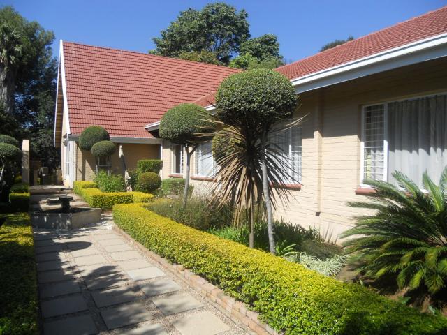 5 Bedroom House for Sale For Sale in Waterkloof Glen - Private Sale - MR089900