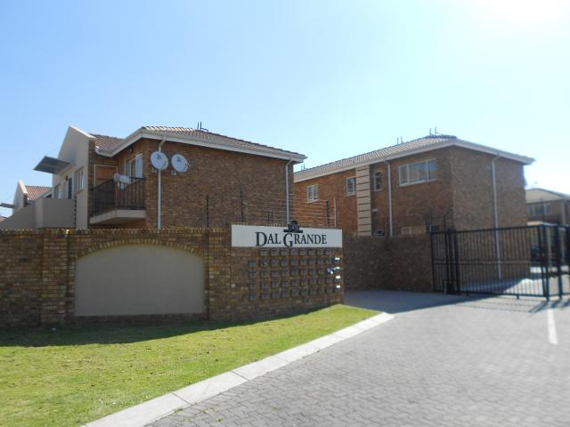 3 Bedroom Sectional Title to Rent in Brakpan - Property to rent - MR089907