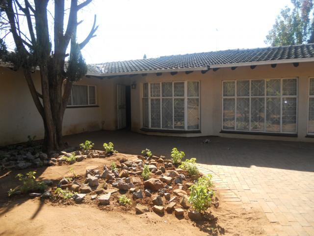 3 Bedroom House for Sale For Sale in Doringkloof - Home Sell - MR089908