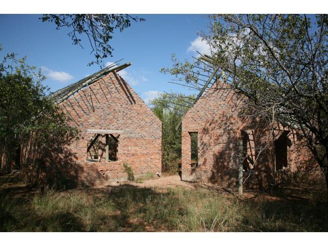 4 Bedroom House for Sale For Sale in Hoedspruit - Home Sell - MR089937