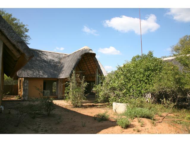 4 Bedroom House for Sale For Sale in Hoedspruit - Private Sale - MR089974