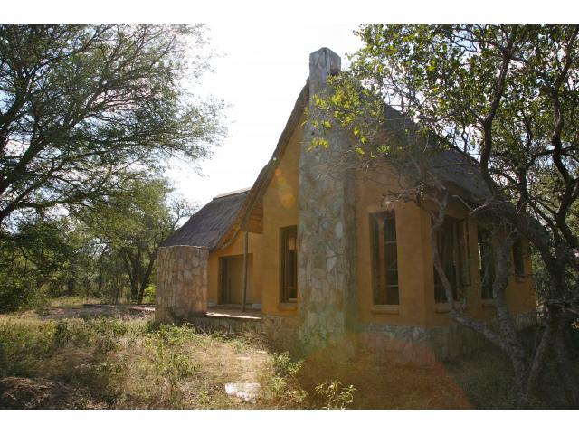 3 Bedroom House for Sale For Sale in Hoedspruit - Home Sell - MR089976