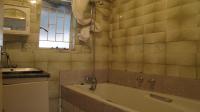 Bathroom 1 of property in Lenasia South