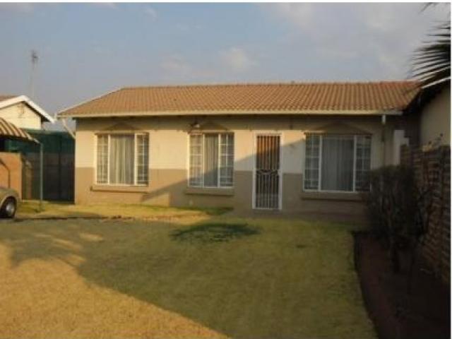 3 Bedroom Cluster for Sale For Sale in Elspark - Home Sell - MR089996