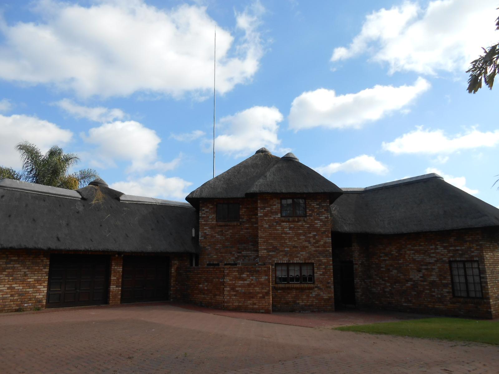 Front View of property in Montana Park