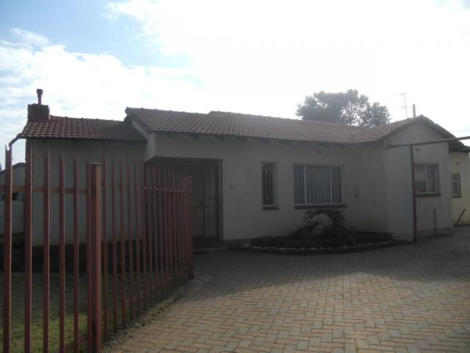 Front View of property in Boksburg