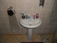 Bathroom 1 - 17 square meters of property in Tiegerpoort