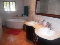 Main Bathroom - 27 square meters of property in Tiegerpoort