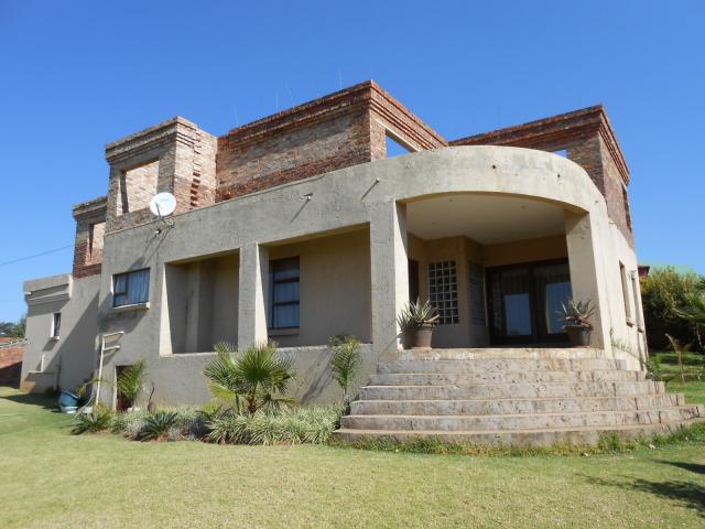 4 Bedroom House for Sale For Sale in Centurion Central - Private Sale - MR091201