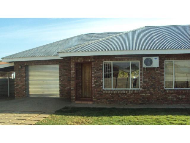 3 Bedroom House for Sale For Sale in Lichtenburg - Private Sale - MR091250