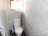 Bathroom 3+ - 21 square meters of property in Kameelfontein