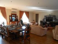 Lounges - 66 square meters of property in Kameelfontein