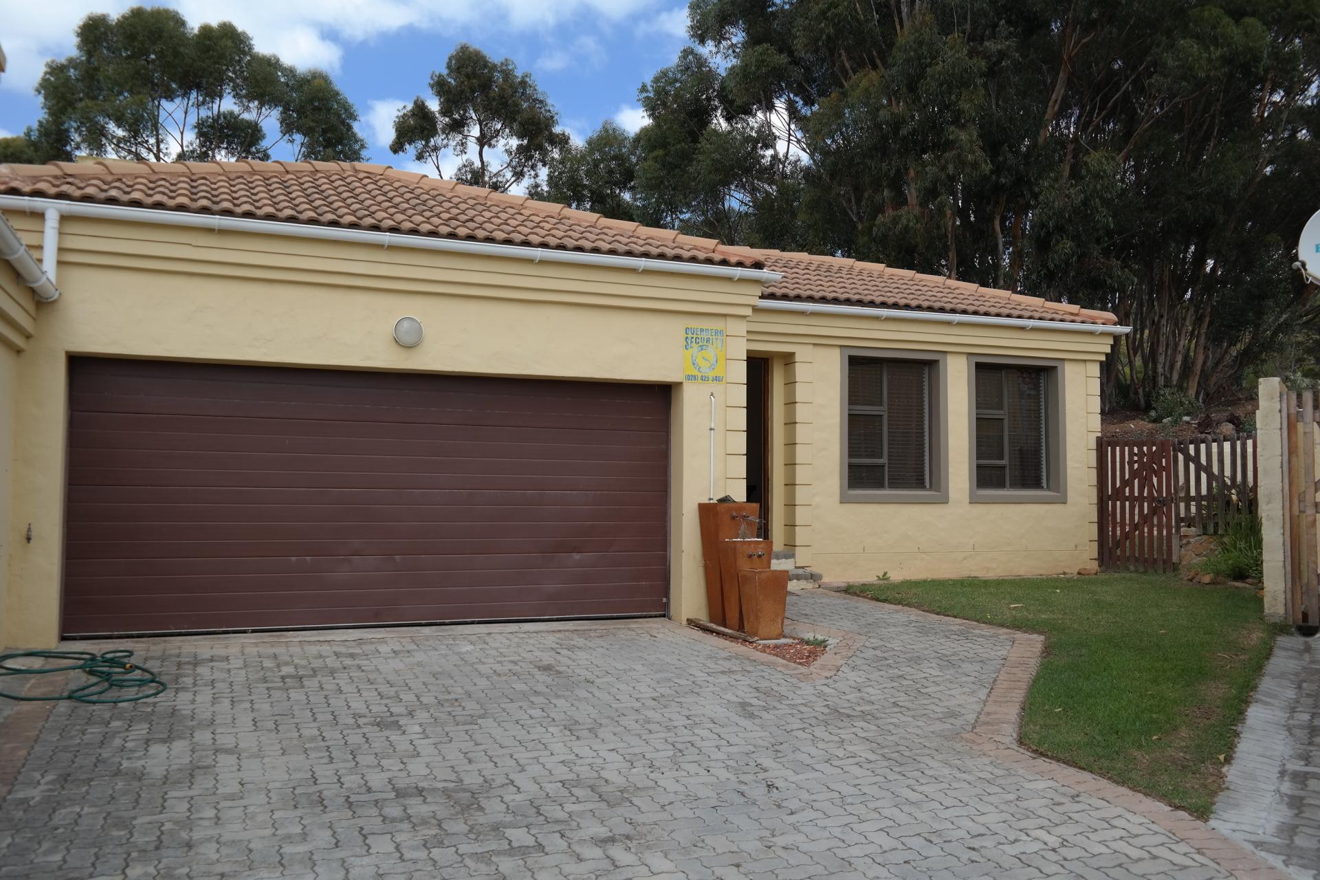 Front View of property in Bredasdorp