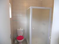 Bathroom 3+ - 7 square meters of property in Kruisfontein - Westbrook