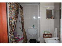 Bathroom 1 of property in Silverfields