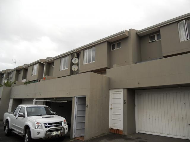 3 Bedroom Duplex for Sale For Sale in Riverside - DBN - Private Sale - MR091743