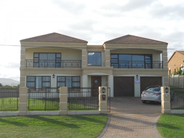5 Bedroom House for Sale For Sale in Wilderness - Home Sell - MR091786