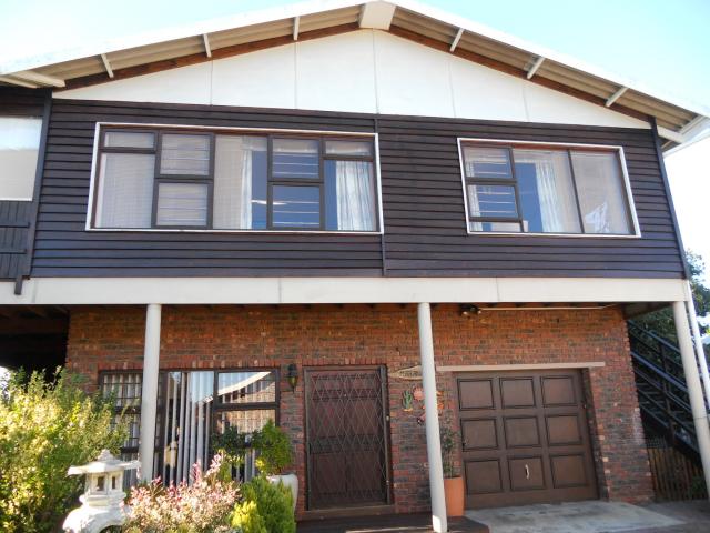 4 Bedroom House for Sale For Sale in Klein-Brakrivier - Private Sale - MR091992