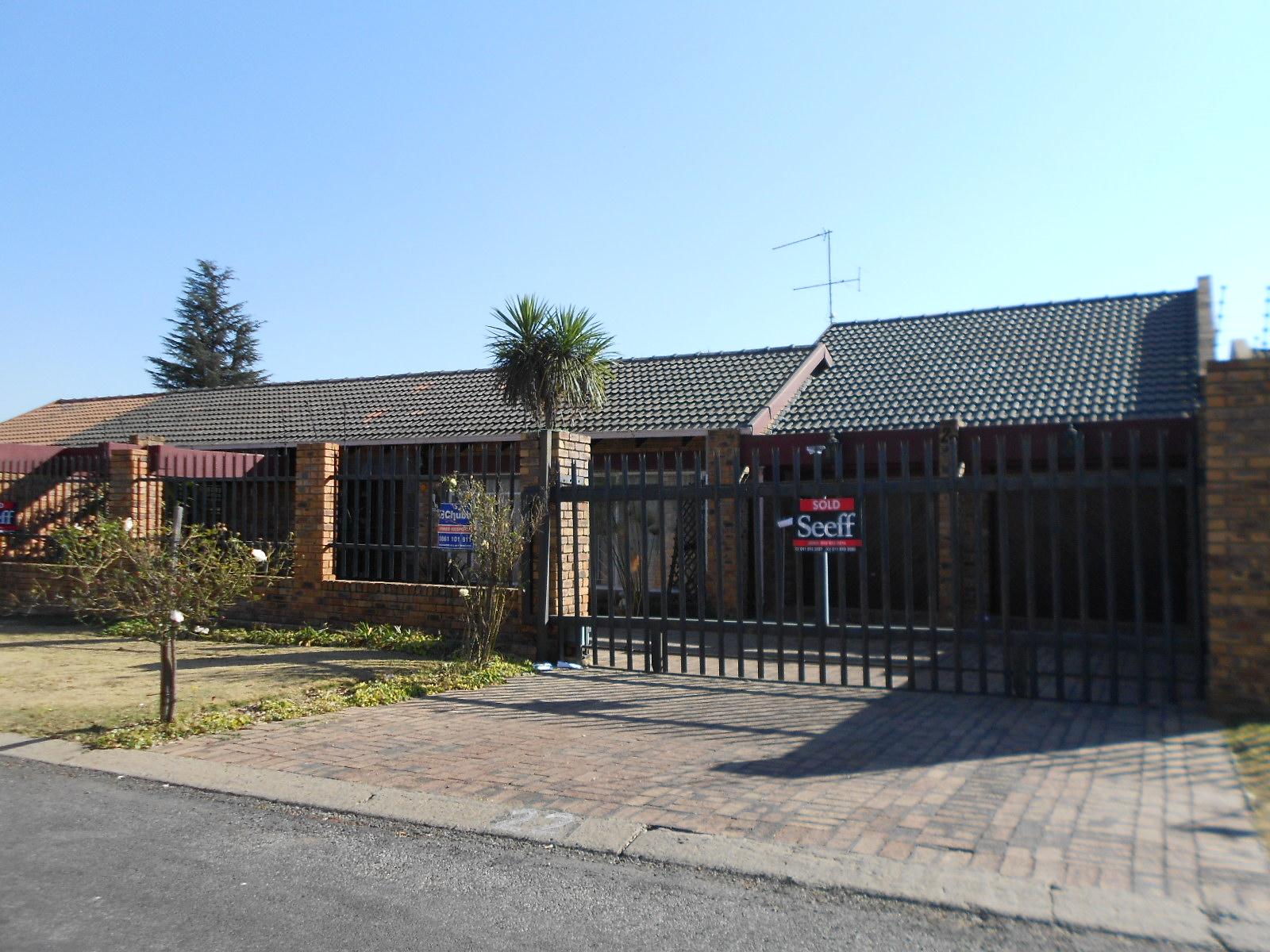 Front View of property in Boksburg