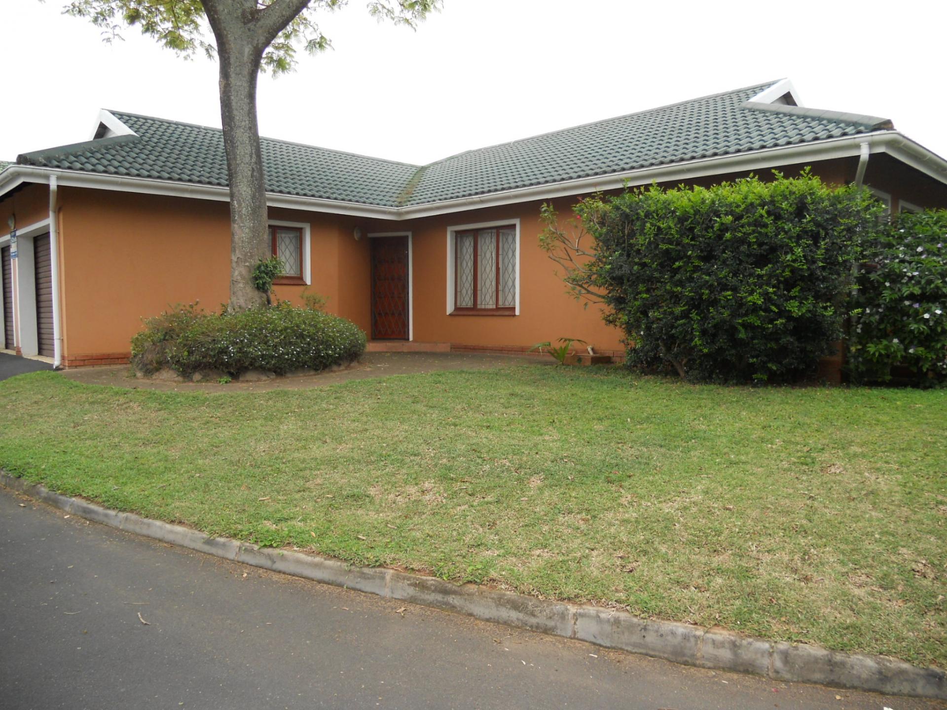 Front View of property in Umtentweni