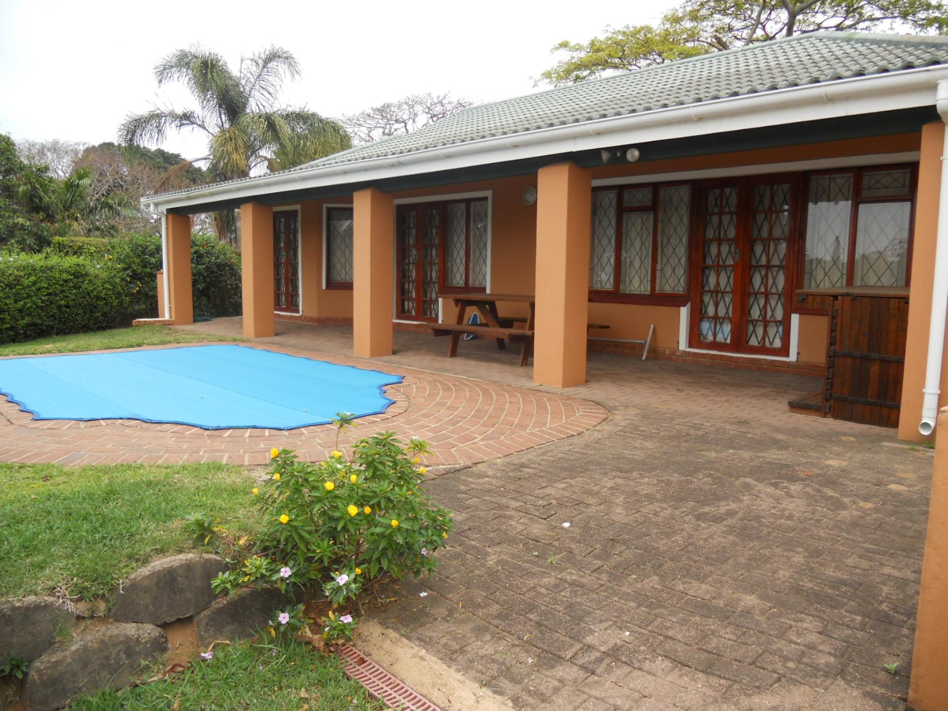 Front View of property in Umtentweni