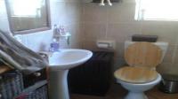 Main Bathroom of property in Aerorand - MP