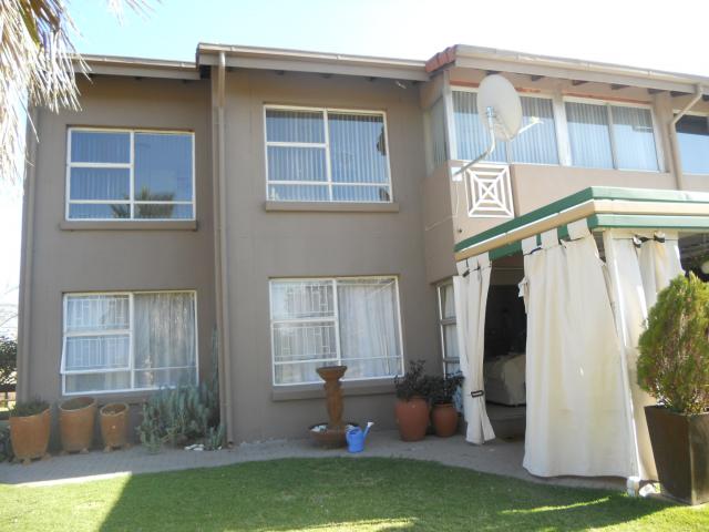 3 Bedroom Sectional Title for Sale For Sale in Three Rivers - Home Sell - MR092316