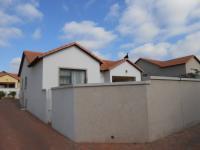 3 Bedroom 3 Bathroom House for Sale for sale in Thatchfield