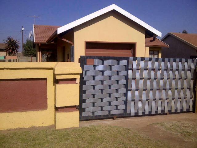 3 Bedroom House for Sale For Sale in Sebokeng - Home Sell - MR092506